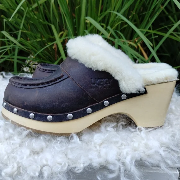 Ugg Kalie Genuine Black Leather Sheepskin Lined Wooden Clogs 7 - Picture 1 of 11